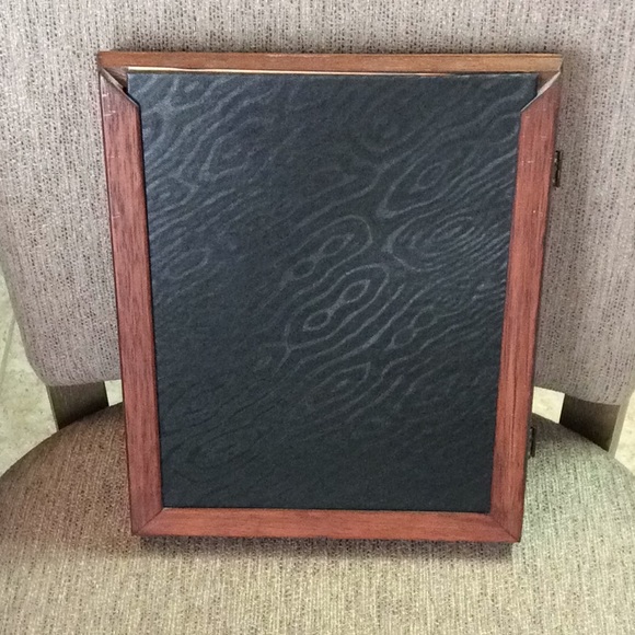 FINAL SALE PRICE Nice Vintage Double Wooden Picture Frame - Picture 2 of 4